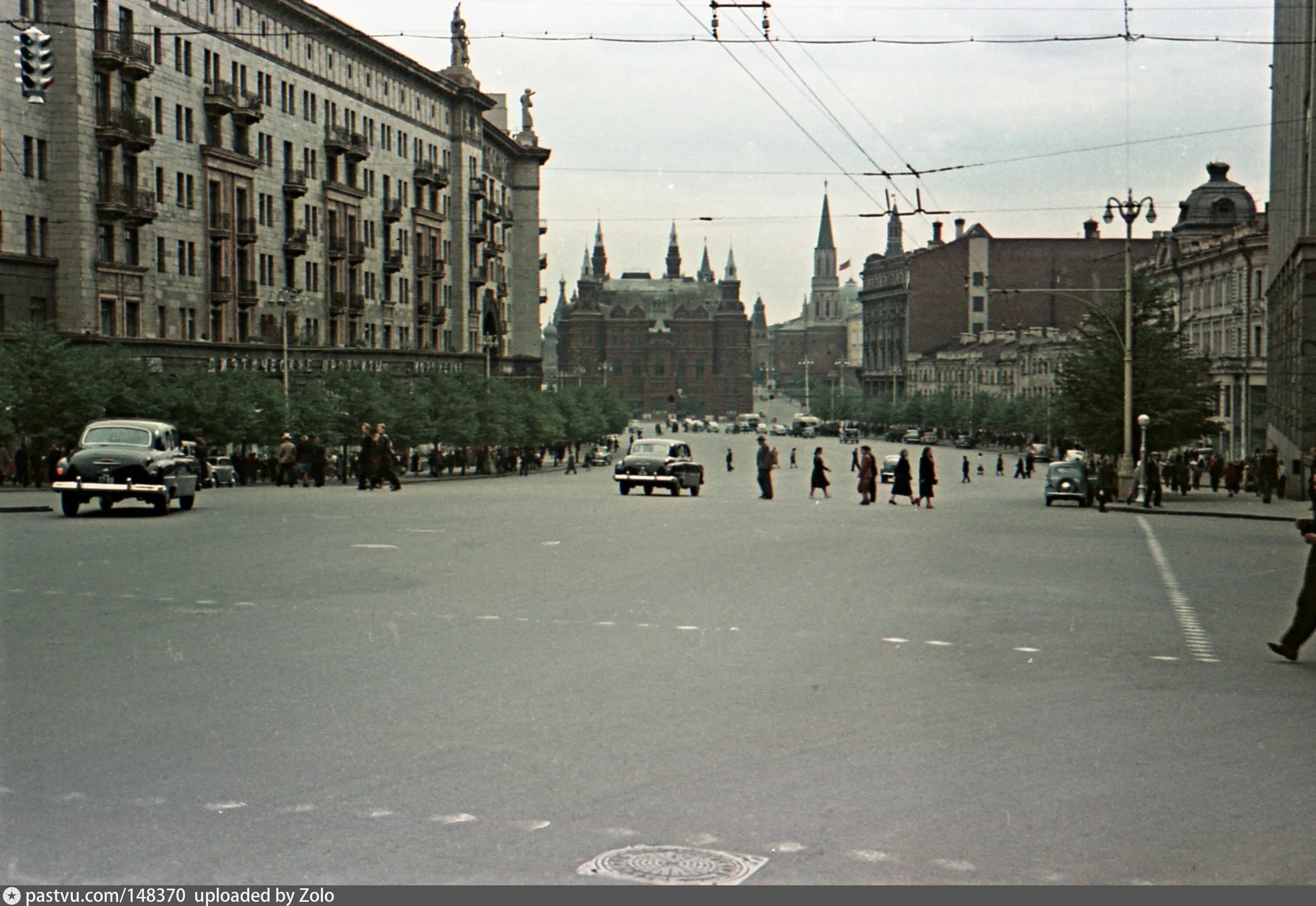 Улица горького в москве. Тверская улица 1950-е. тверская улица москва в 1960. тверская улица 1960 год. улица горького в москве 1960 г.