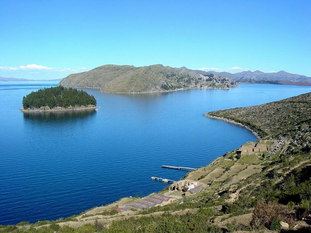 Титикака. Южная Америка озеро Титикака. Боливия озеро Титикака. Озеро Титикака Перу. Высочайшее судоходное озеро