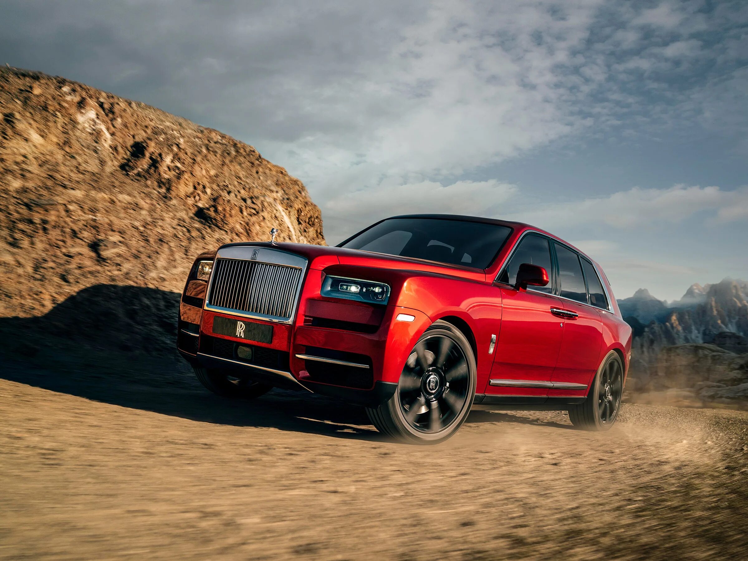 Роллс ройс калина. Кроссовер Rolls-Royce Cullinan. Rolls-Royce Куллинан. Rolls Royce Cullinan 2022. Rolls Royce Cullinan 2021.