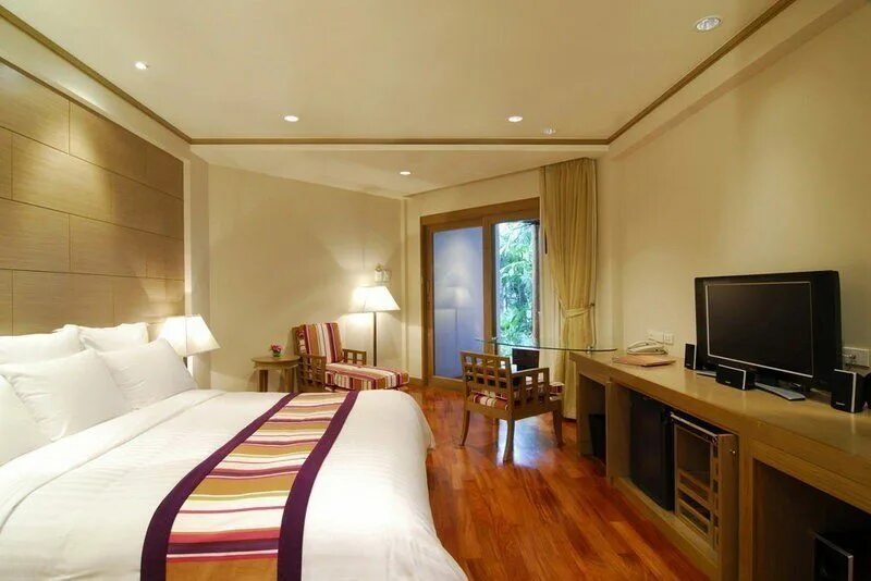 Отель гранд центара паттайя. Паттайя отель 5*. Garden cliff resort 5*. Cape dara resort. Отели в паттайе 5.