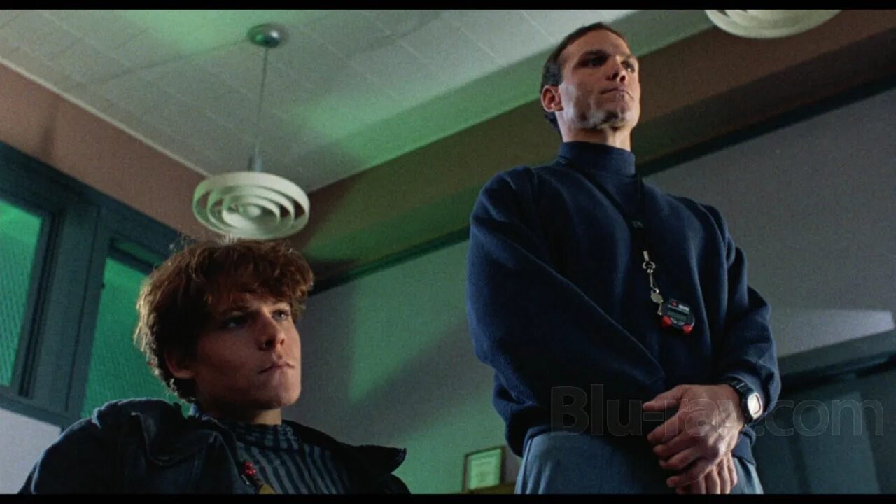 Класс 1999 3. Брэдли грегг класс 1999. патрик килпатрик класс 1999. брэдли грегг в молодости класс 1999.