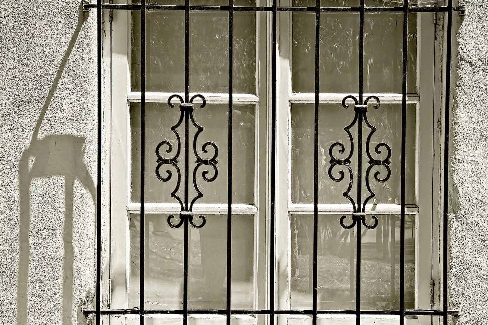 Window guards. Window gates.