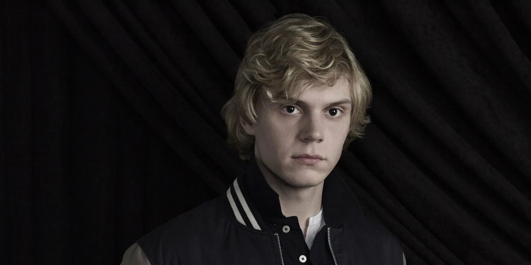 Эван Питерс. Evan Peters AHS. Эван Питерс аиу. Evan Peters American Horror story. Американские ужасы питерс