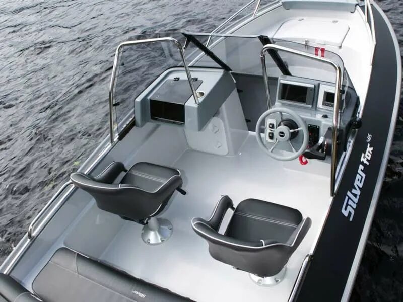 Сильвер 400. Silver fox 485 dc. моторная лодка сильвер фокс. катер silver fox 485 характеристики. silver fox 470.