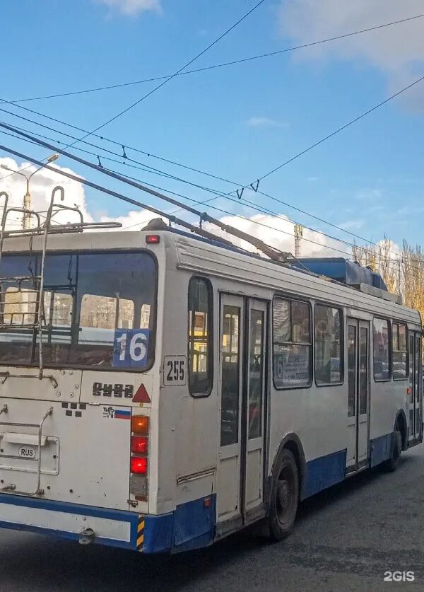 Последний московский троллейбус 6430. Троллейбус омск зиу 682г. Троллейбус 1140 лиаз челябинске. 16 троллейбус омск. Троллейбусы зиу 682 г-016.