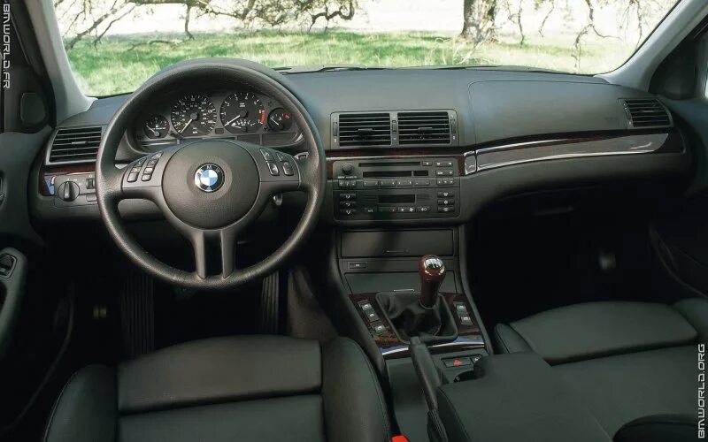 Панель е46. BMW 3 e46 Interior. BMW 3 e46 салон. BMW 3 2002. БМВ е46 салон.