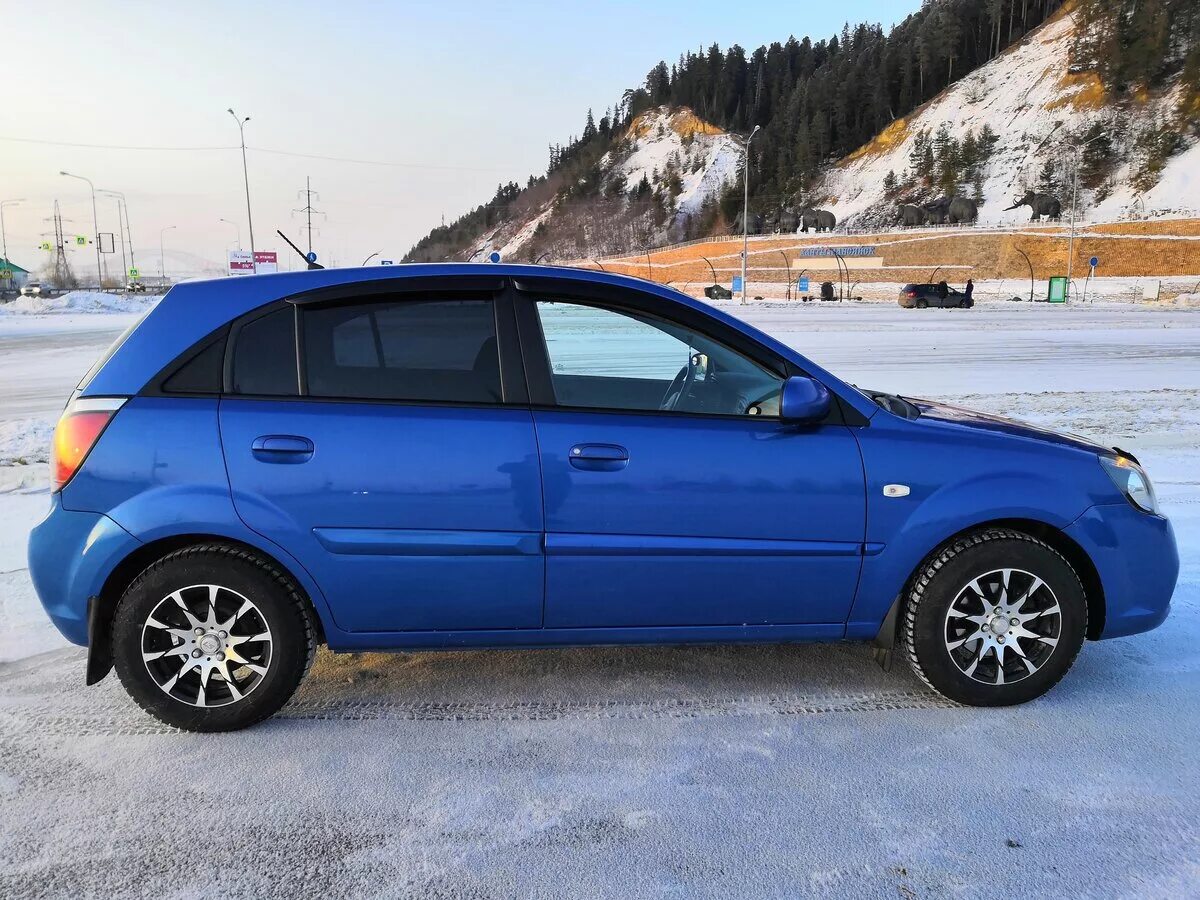 Рио хэтчбек 2011. Kia Rio 2 Hatchback. Kia Rio 2 r16. Kia Rio 2010 хэтчбек 1.4. Kia Rio 2 хэтчбек r17.