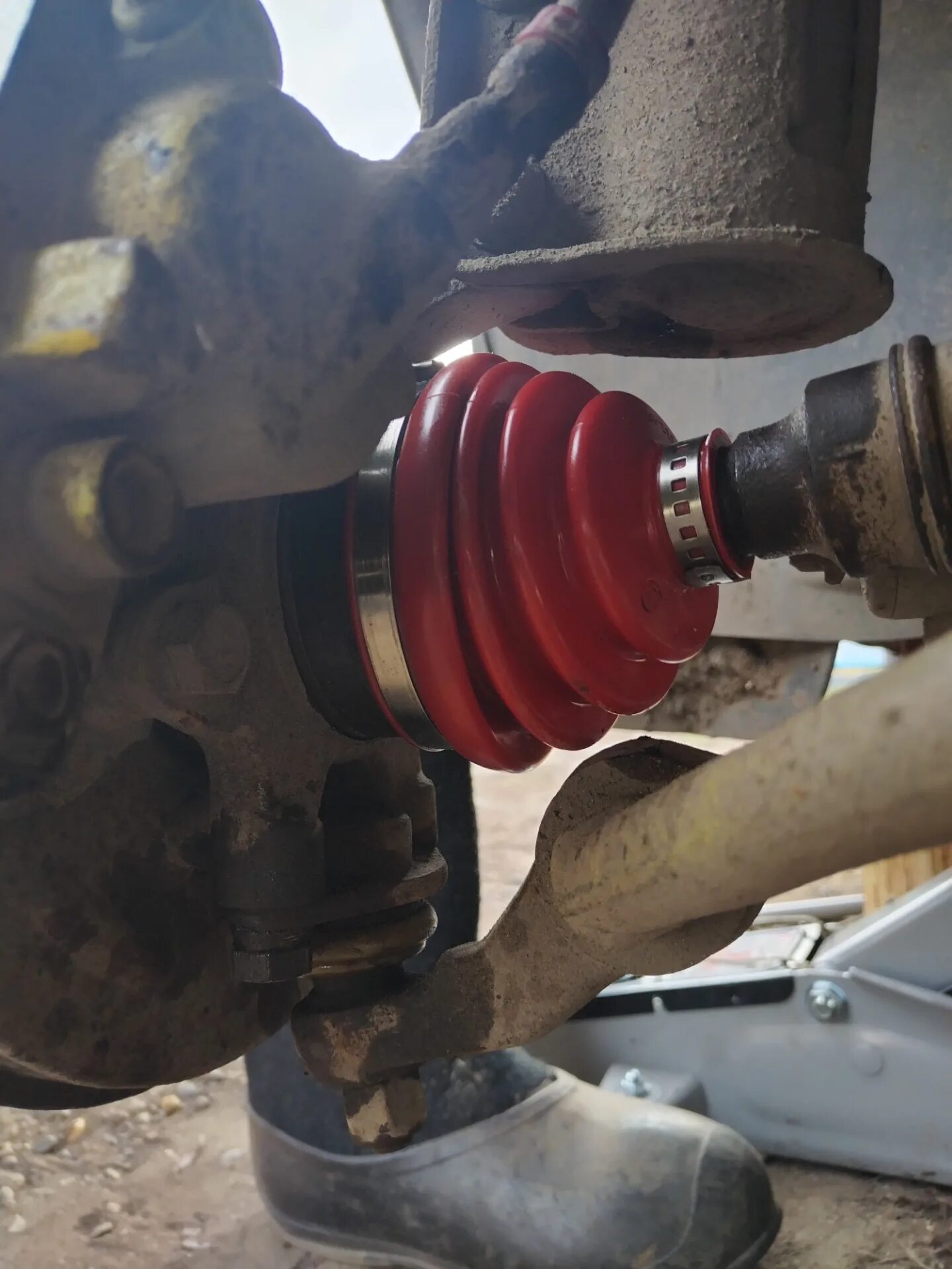 Какие пыльники шруса. Пыльник шрус. пыльник шруса е39. как затянуть пыльник шруса.