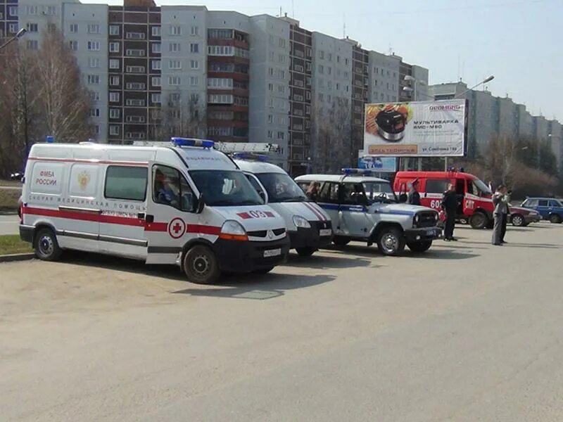 Авто скорой помощи. Скорая помощь усть. Пожар в озерске. Реанимационный автомобиль скорой помощи. Скорая помощь.