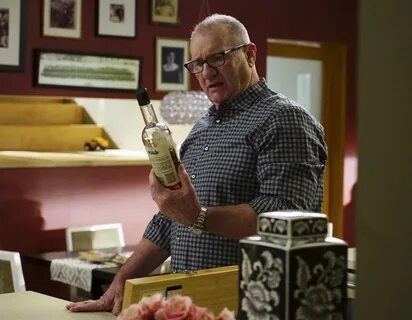 Watch modern family
