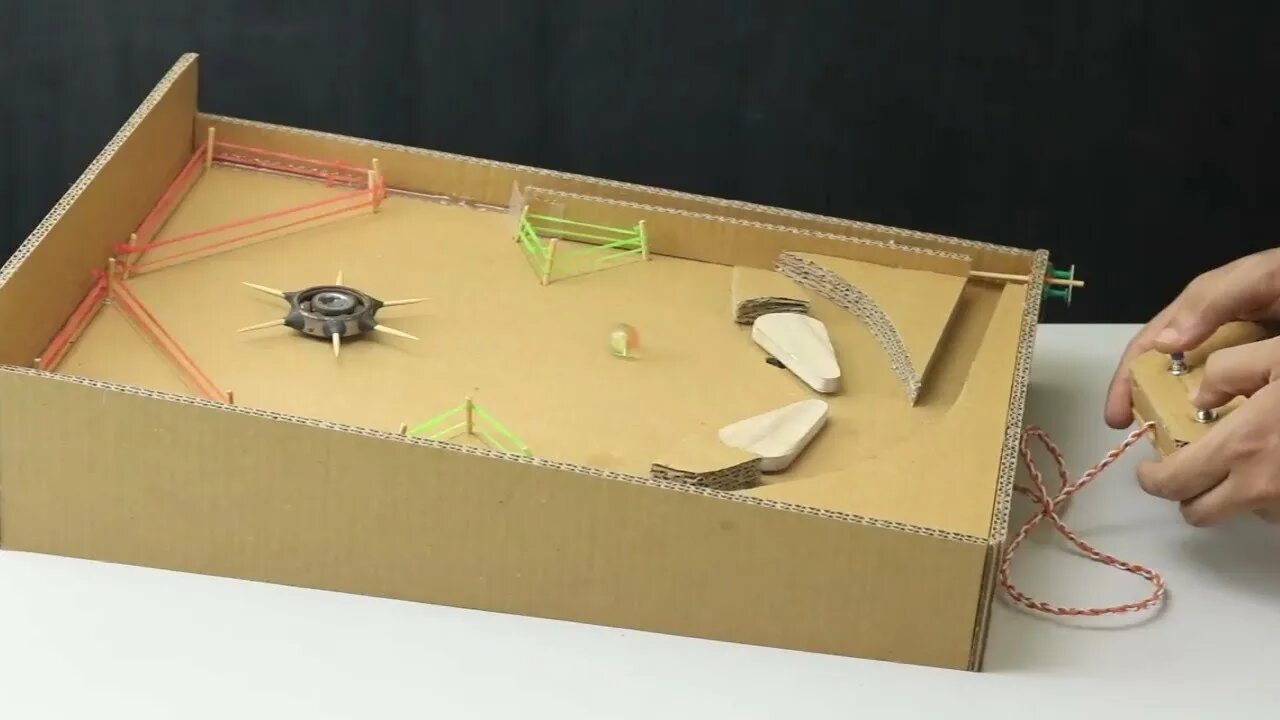 Как сделать игровую из картона. Игровой автомат из картона. игры из картона своими руками. настольные игры и из картонных коробок. игры из картона для детей.