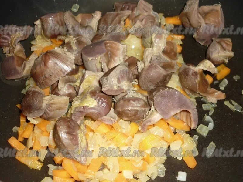 Как очистить куриные. Желудочки куриные копченые. желудочки куриные готовые. куриные желудки готовые.
