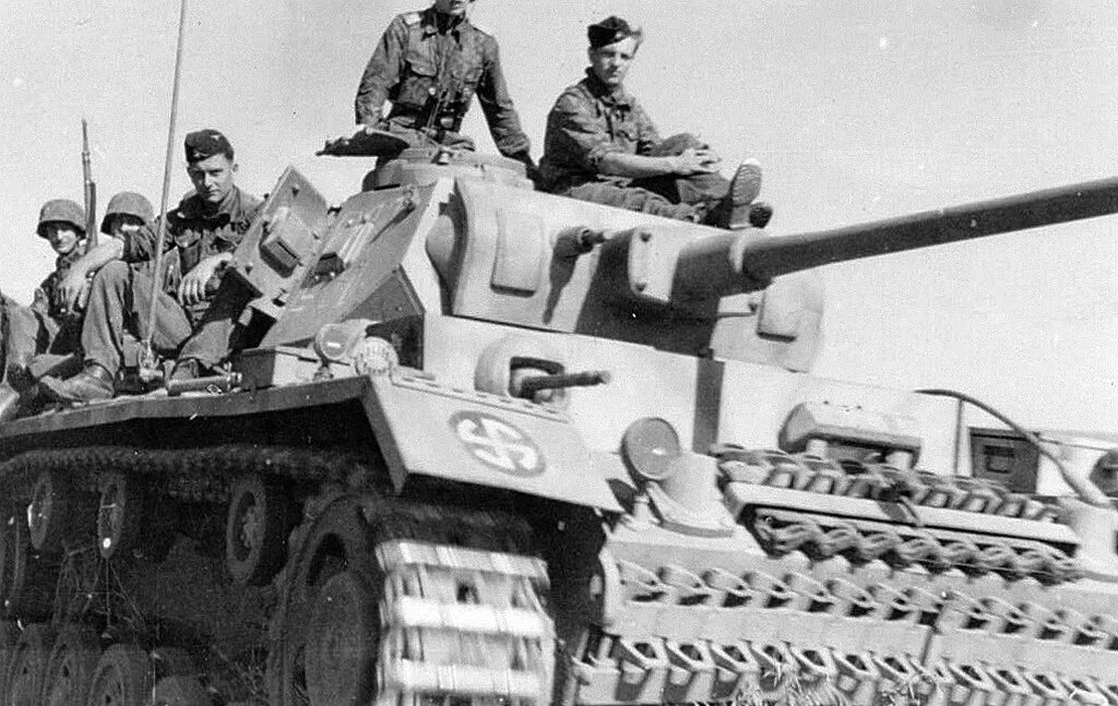 5 SS Panzer Division. Танковая дивизия СС Викинг. 5 Танковая дивизия СС Викинг. 15 Танковая дивизия вермахта PZ II.