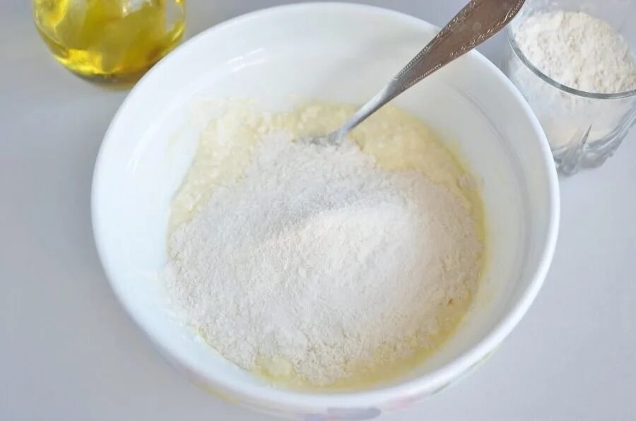 Мука, крахмал, пекарский порошок. Блины на ржаной закваске с пшеничной мукой. 2 ст л мука пшеничная. K-verb&. Мука.