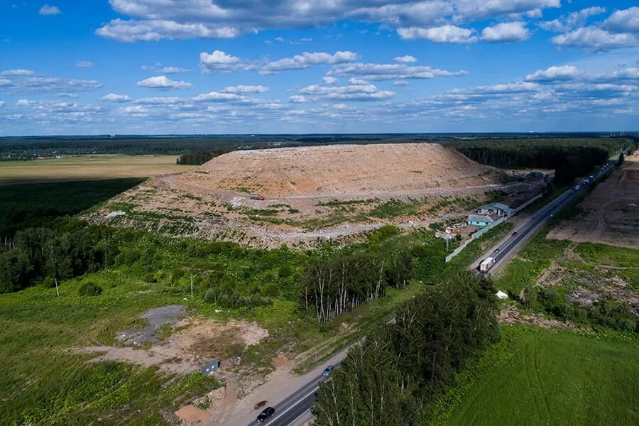 Оро полигон. Полигон красное озеро хакасия. Военное поле. Рекультивированный полигон тбо царёво. Белая гора из фосфогипса подмосковье.