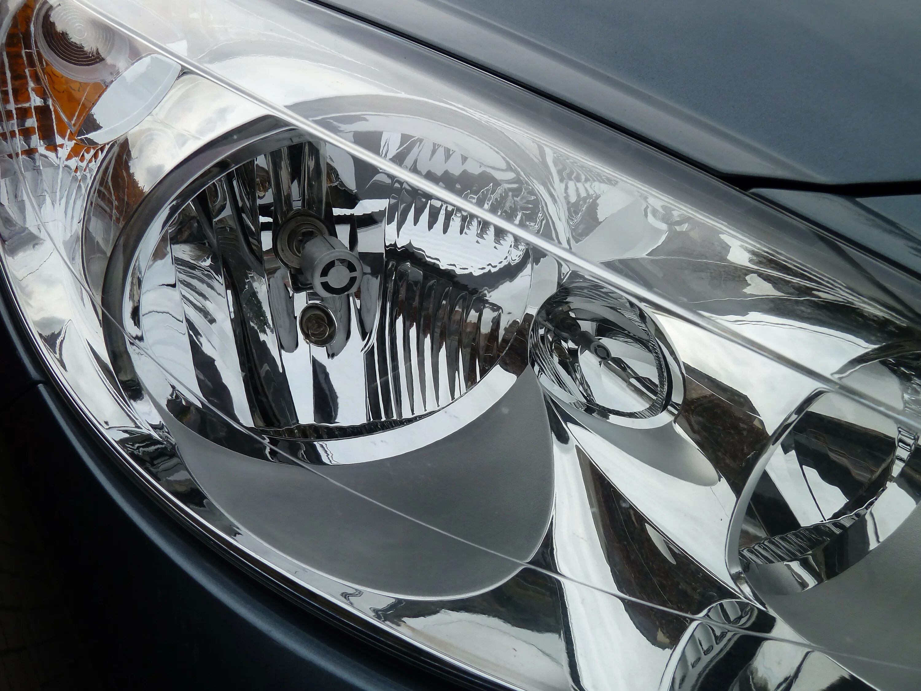 Фары автомобиля. Фары машины. Dj valka headlight. Bmw m4 2022 headlight. Свет фар.