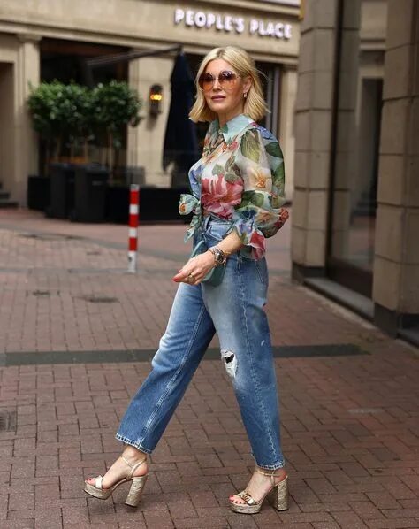9 verschiedene Sommerstyles von Breuninger Düsseldorf Lieblingsstil