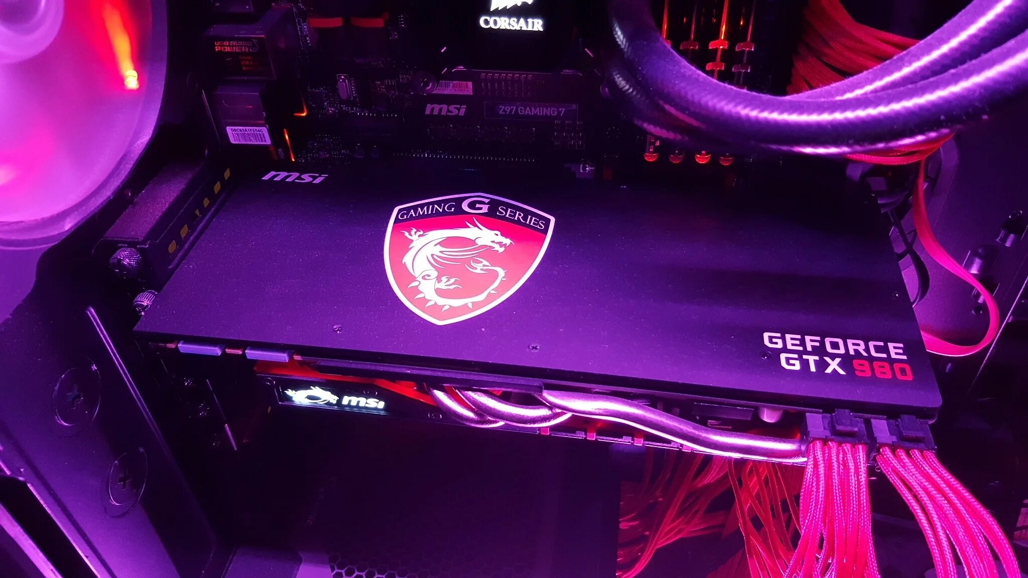 Msi 1920x1080. Бэкплейт MSI. GTX 980. MSI Dragon gtx980. Видеокарта с бэкплейтом и без.