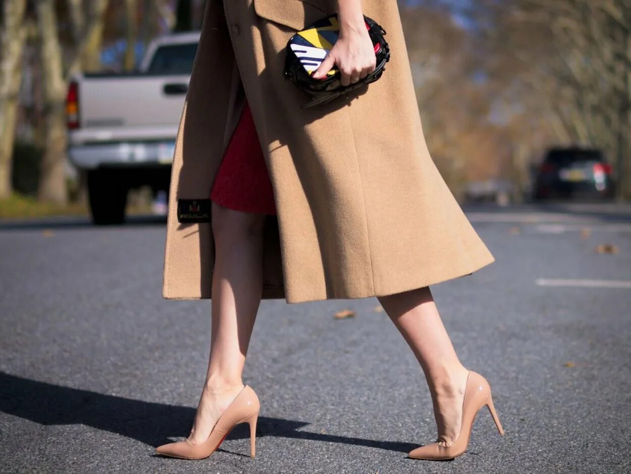 Средние телесные. Телесные средней тяжести. Средние телесные. Критерии средней тяжести вреда здоровью. Нанесение телесных повреждений статья.