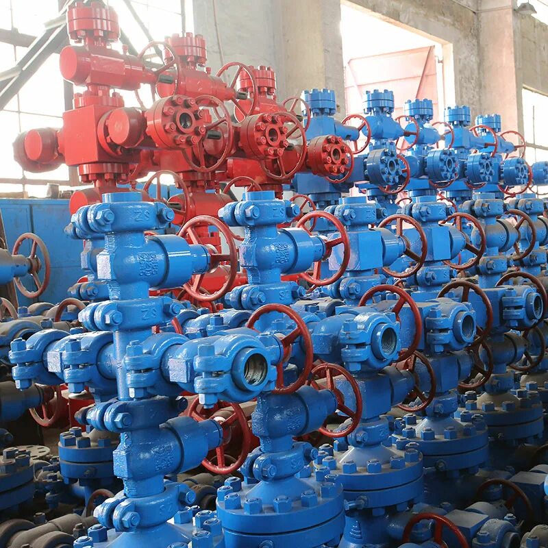 Нефтепромысловые трубопроводы для транспорта нефти и газа. Промышленное оборудование. Промышленные насосы. Насосный агрегат. Насосное оборудование для нефтегазовой отрасли.