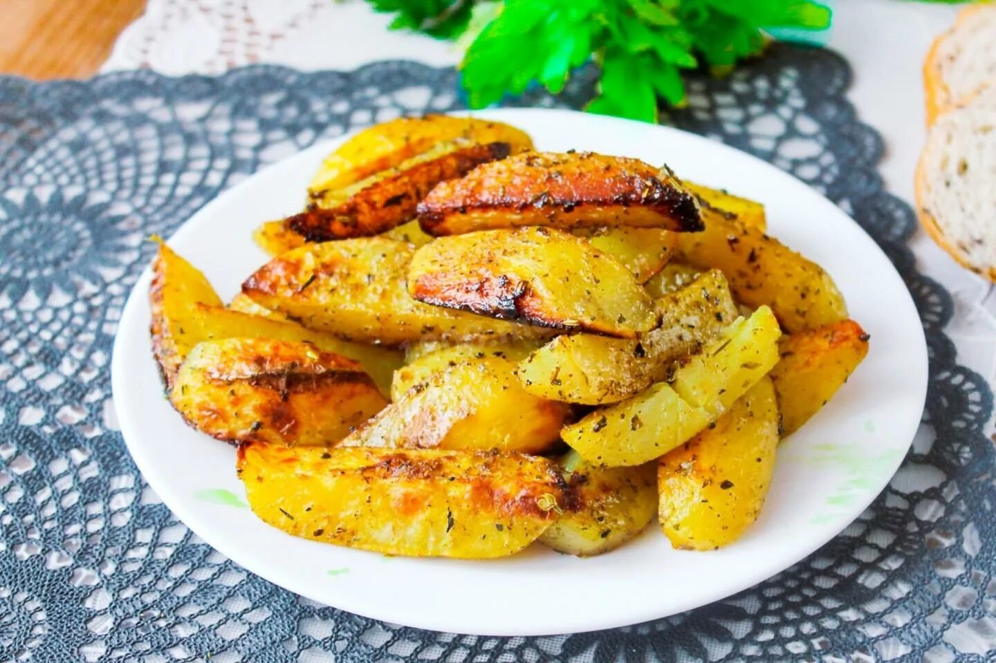 Красивые блюда из картошки. Рецепт приготовления картошки с фото. Вареная картошка. Гарнир из картошки. Картошка на праздничный стол.