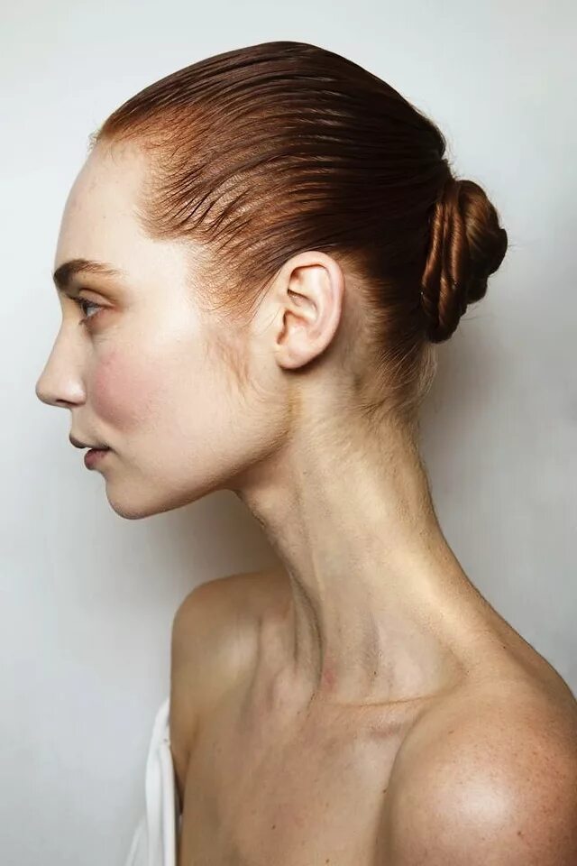 Длинную гибкую шею
