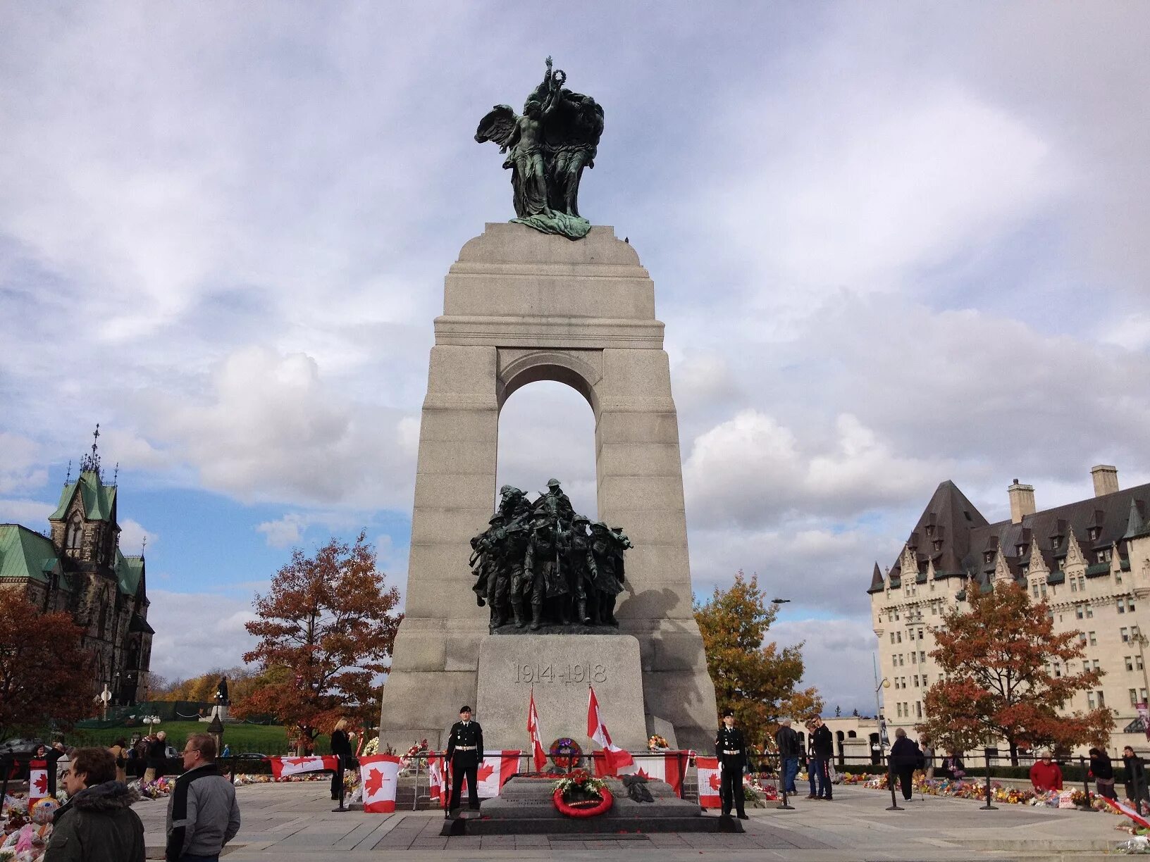 оттава памятники. памятники канады. памятник квебек. национальный военный мемориал канады. оттава памятники.