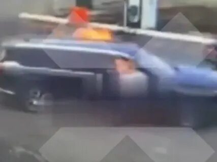 Китайский автомобиль загорелся на ходу