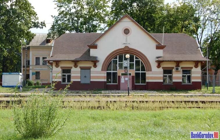 Дошла я до точки, где мало кто нужен. Приморск финский залив. Как много в жизни. Приморск баку азербайджан поселок. Приморский крым набережная.