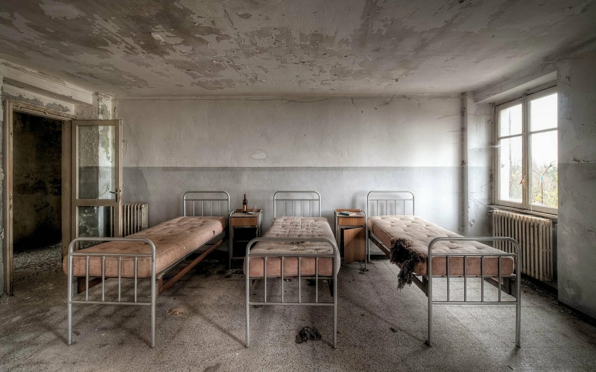 Психиатрическая больница владивосток палаты. Сибирский тракт психиатрическая больница. Психиатрическая больница екатеринбург палаты. Палаты психиатрической больницы им ганнушкина. Палата психушки.