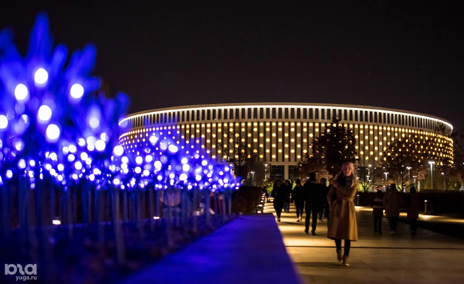 Краснодар сегодняшний день. Фк уфа фк сочи. Парк галицкого в краснодаре фонтаны. Краснодар юбилей города. Краснодар театральная площадь.