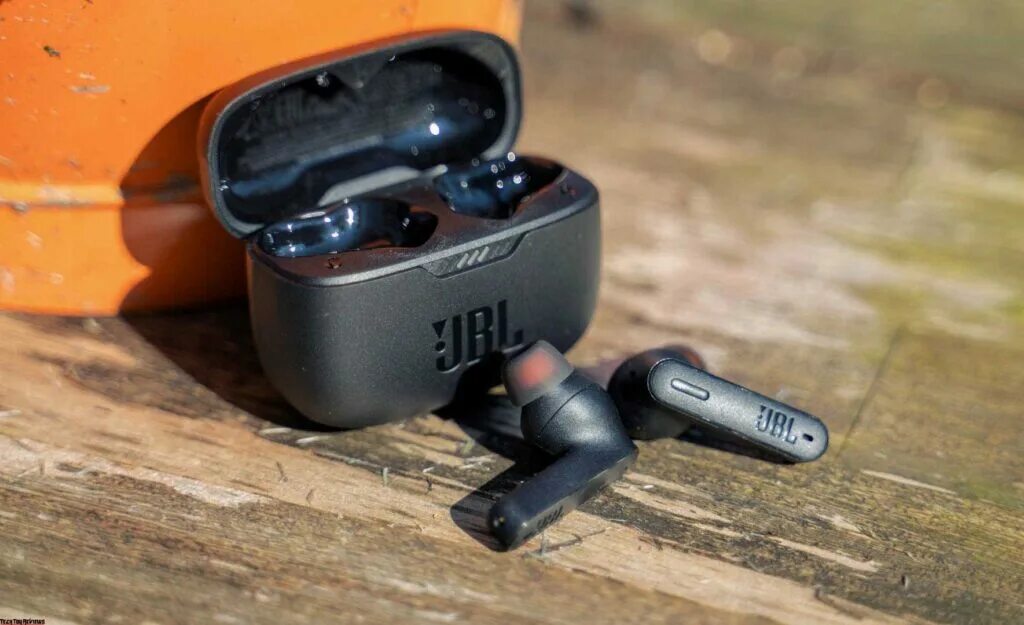 JBL 230nc TWS. True Wireless JBL Tune 230nc. Беспроводные наушники JBL Tune 230nc, черный.