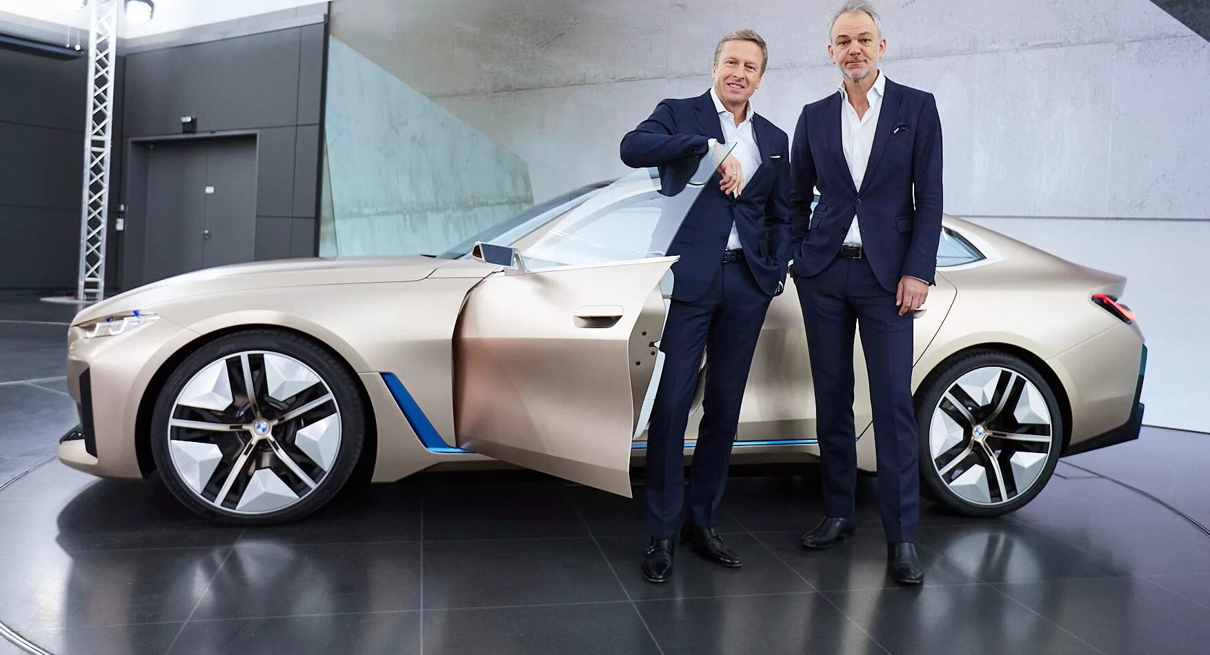 Создатель бмв. Бмв l4 concept. создатель bmw. президент бмв. создатель бмв фото.