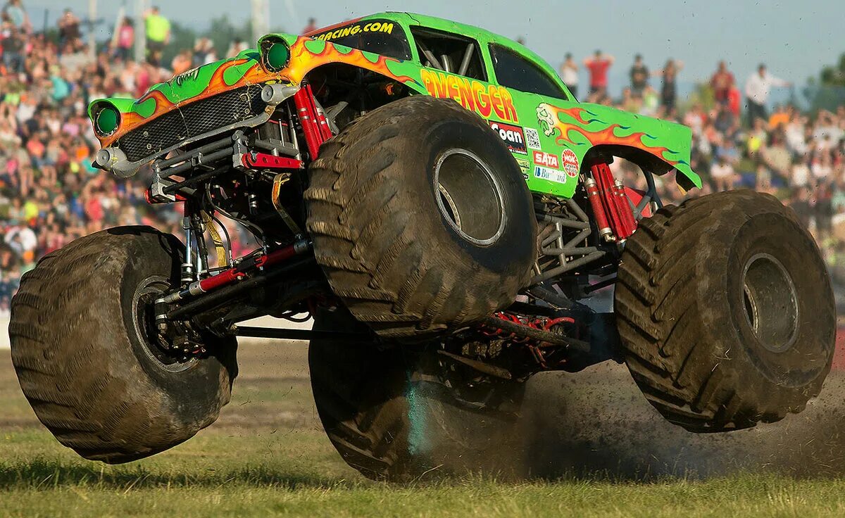 Джипы монстры. Монстер трак мэднесс. Додж бигфут. Монстр трак monster truck. Грейв диггер монстр джем.