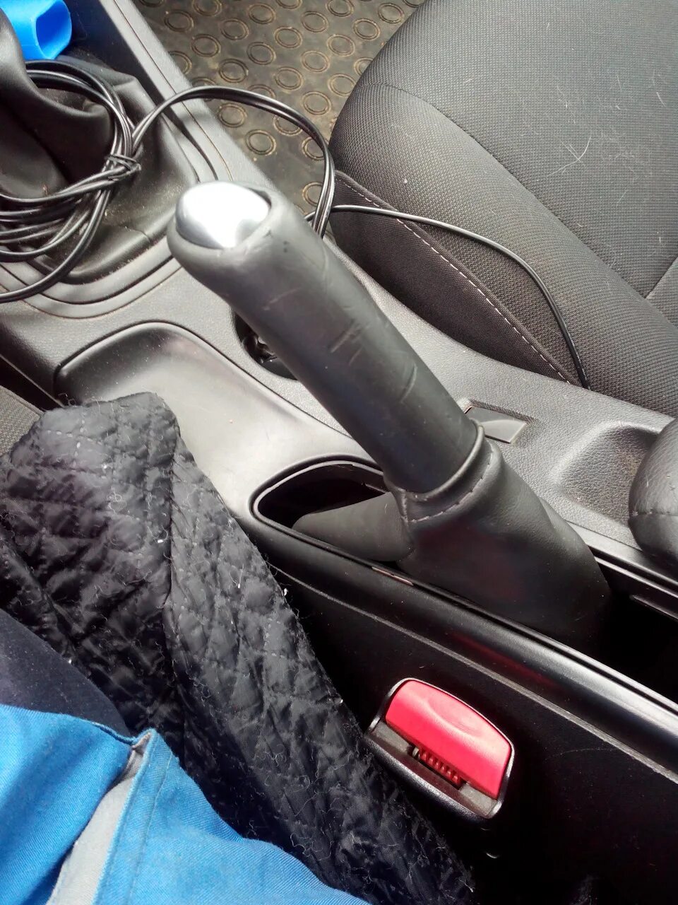 Ручка ручника рено меган 2. Выключатель стояночного тормоза рено логан 2. Чехол кпп ниссан альмера классик. Чехол ручника рено меган 3. Консоль ручника рено сандеро 2.