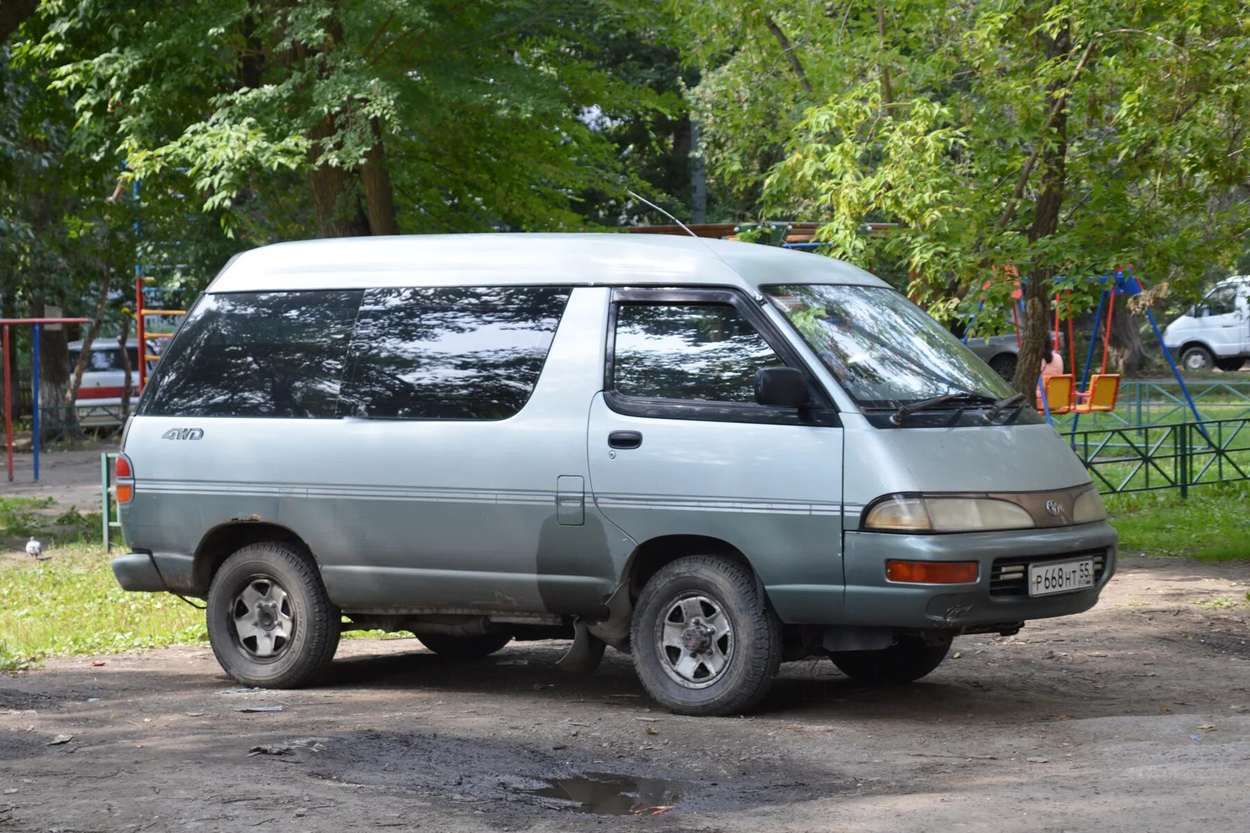 Купить таун айс красноярске. Toyota Town Ace 4wd. Town Ace 4wd. Тойота Таун айс 4 ВД. Toyota Town Ace 4wd крыло.