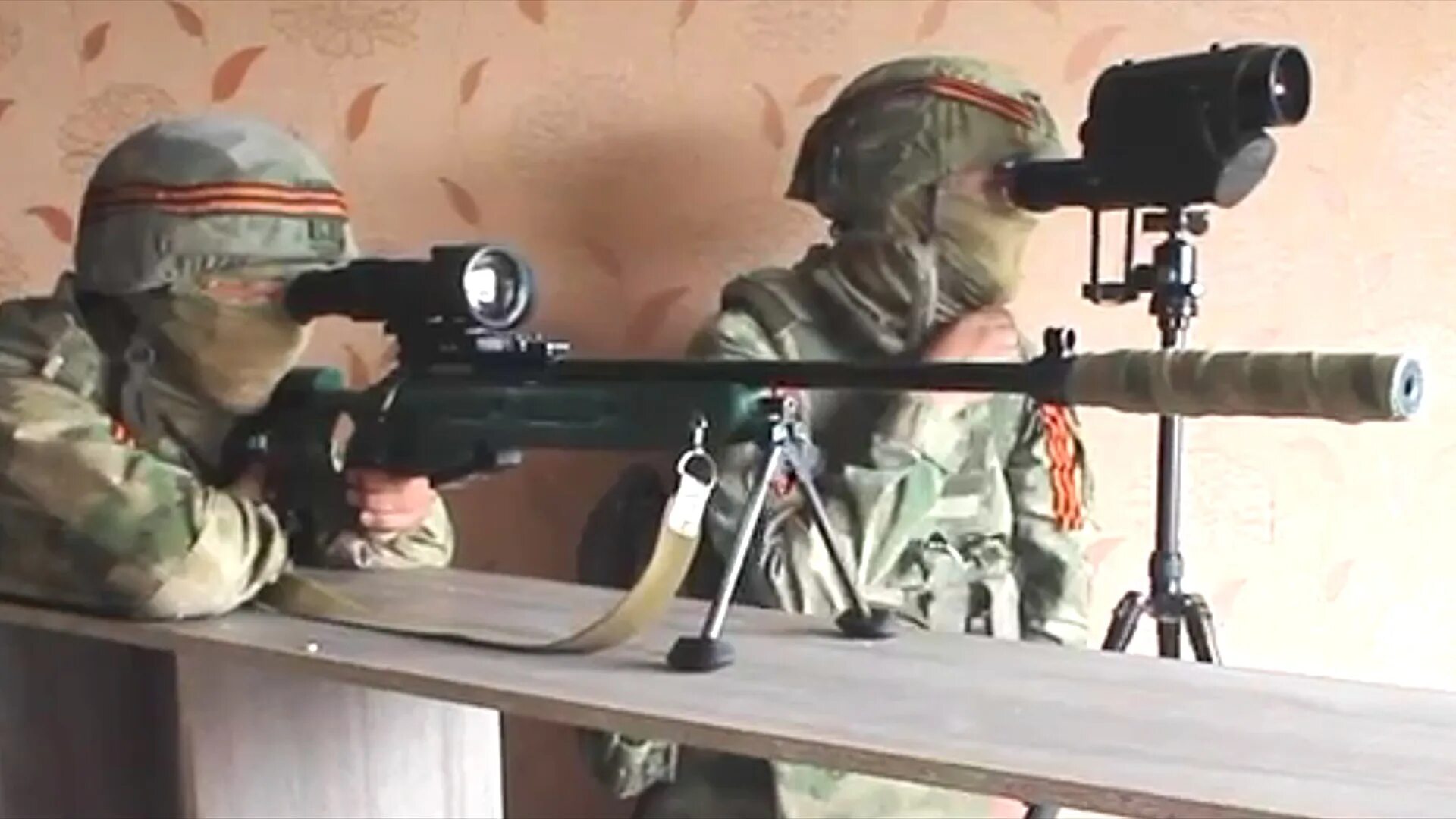 Спецназ снайпер. Снайпер картинки на рабочий стол. Азовский азовский снайпер. Работа снайпера на донбассе. Снайперские учения.