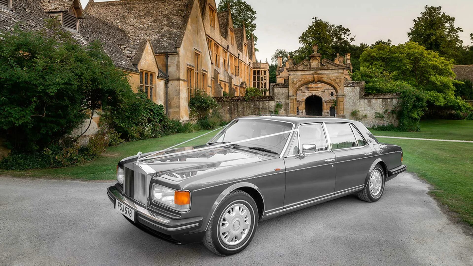 Старые роллс. Роллс Ройс Сильвер Фантом. Роллс Ройс 80х. Rolls Royce Phantom 1982. Роллс Ройс Сильвер Спар.