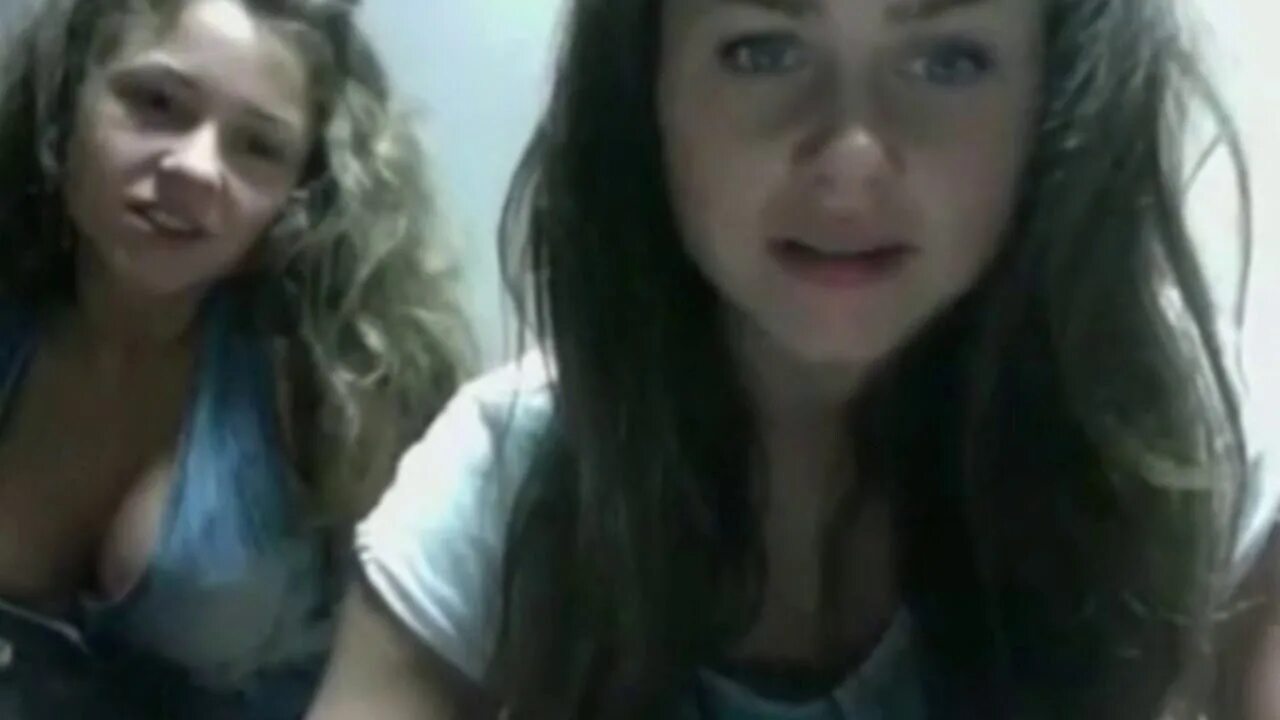 Подружки разделись на Вебку. 1:09:55 Shy Russian teen girl streaped for the cam very first time