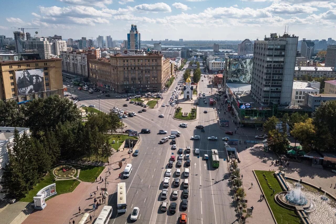 Красный проспект сколько. Красный проспект Новосибирск. Город Новосибирск улица проспект красный. Новосибирск центр города красный проспект. Самая длинная улица в Новосибирске красный проспект.