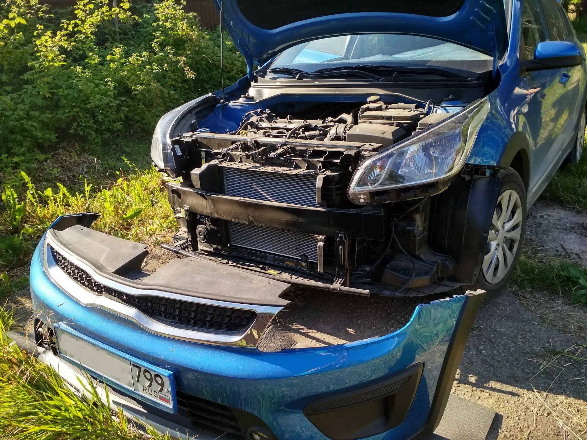 Видео снятие бампера. Киа рио 4 без переднего бампера. kia rio 4 без бампера. киа рио 3 без бампера. kia rio 3 без переднего бампера.