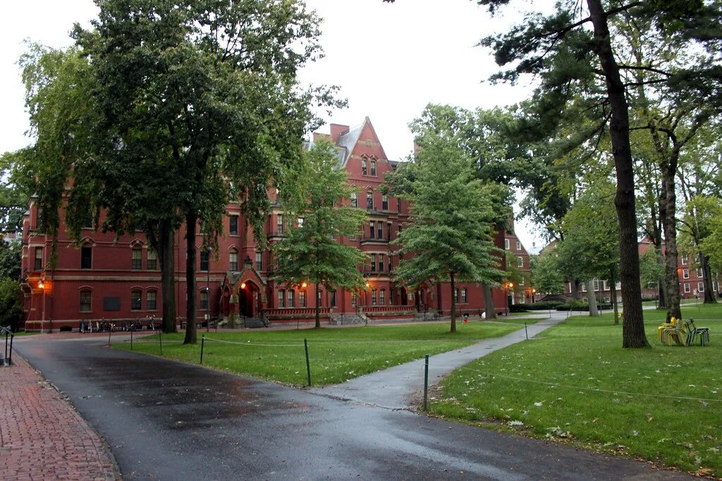 Harvard университет. Герб гарвардского университета. New harvard. Студенческий городок в гарварде. Ривер хаус гарвард.