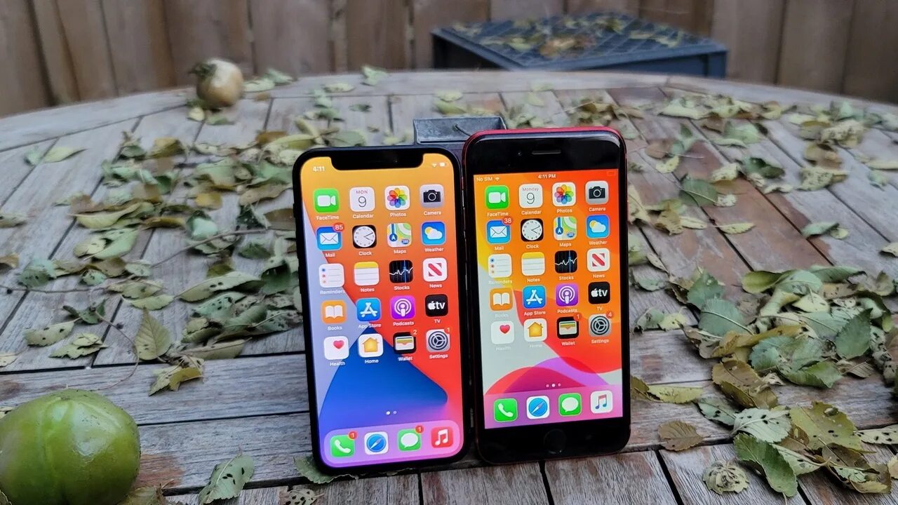 Iphone 12 Mini vs se 2020. Iphone 12 Mini vs iphone 11. Iphone 12 Mini и iphone 13 Mini. Iphone 12 Mini vs iphone XS. Айфон 11 se