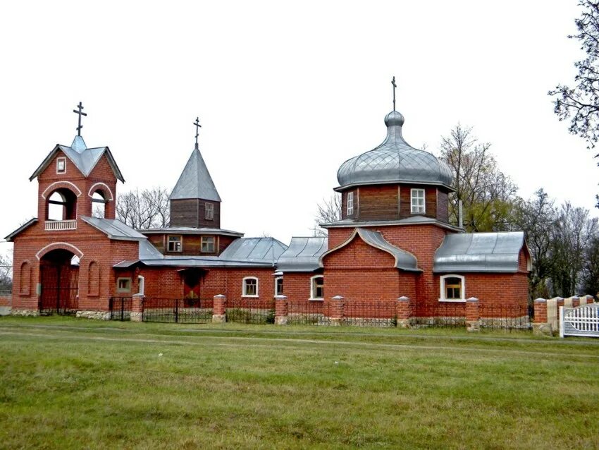 Рыльский район. Село Ивановское Курская область Рыльский район. Село Ивановское Рыльского района Курской области. Ивановское Рыльский район храм. Храм Пресвятой Богородицы Рыльский район село Ивановское.