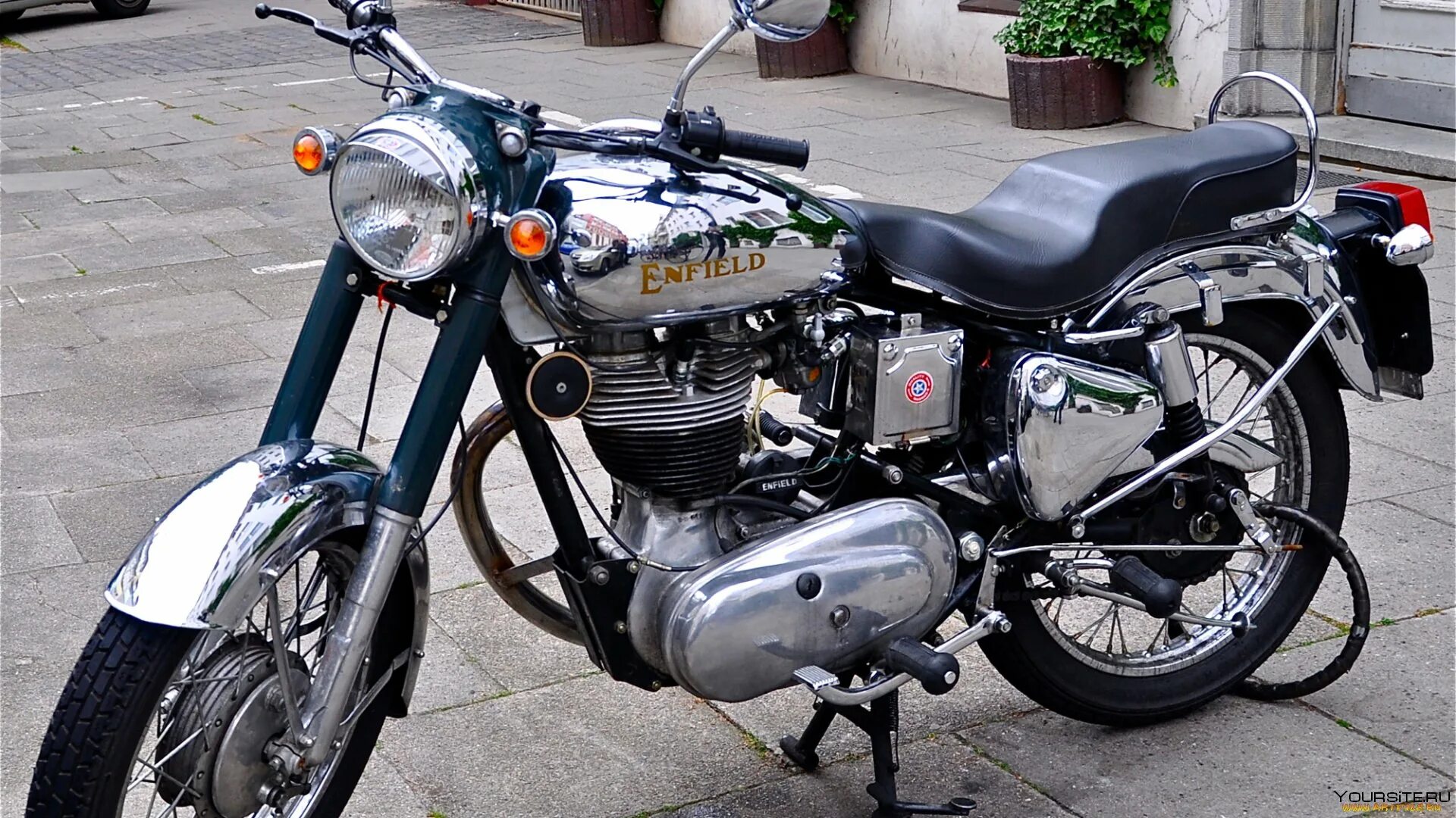 Энфилд мотоцикл купить. Роял Энфилд мотоцикл. Индийский мотоцикл Royal Enfield. Мотоциклы Индии Роял Энфилд. Индийский мотоцикл Роял Энфилд буллет.