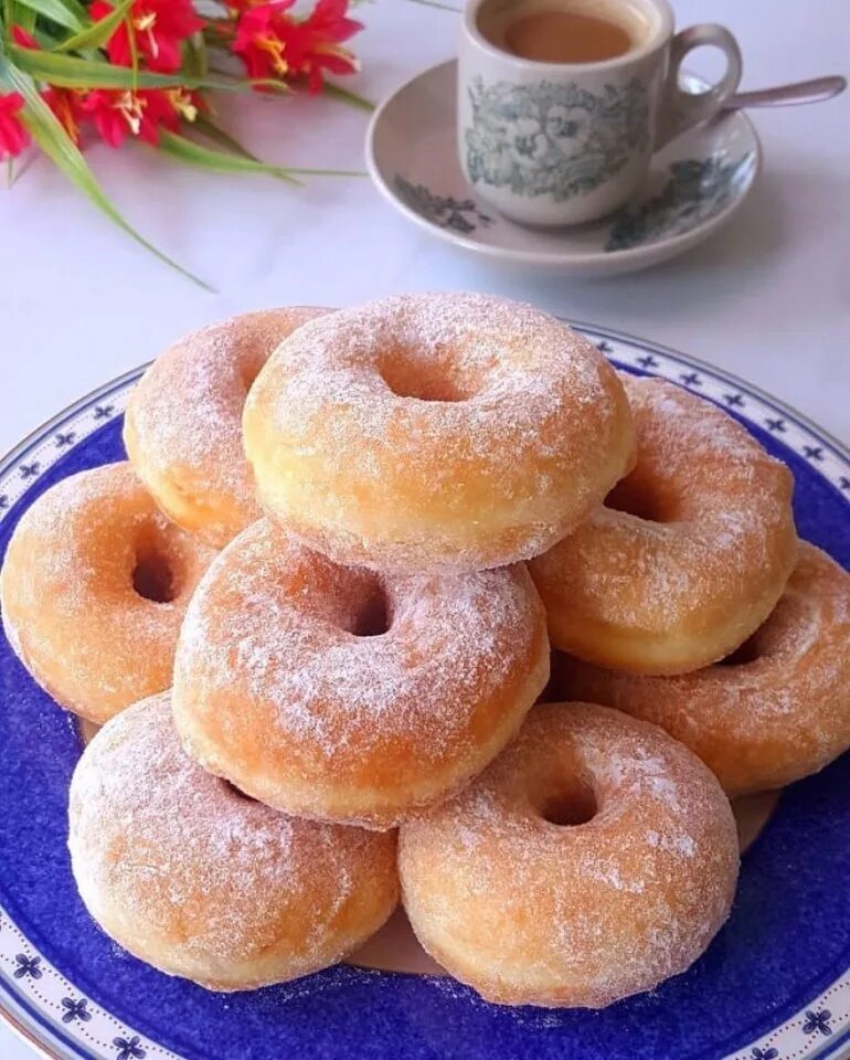 Пончики домашние. Вкусные пончики. Пышки пончики. Пончики дрожжевые.