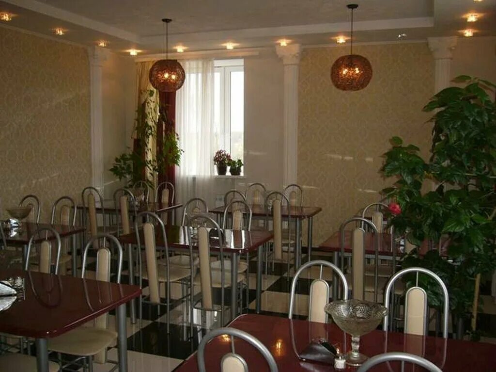 троице-сергиева пустынь в стрельне. главный военный клинический госпиталь бурденко. театральная аллея 19 стрельна колледж. госпиталь в стрельне. стрельна театральная аллея 15.