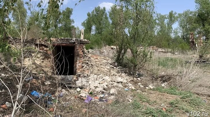 Новости краснослободска волгоградской. Краснослободск Волгоград. Страшный дом в Краснослободске Волгоградской области. Ул Лизы Чайкиной 15 Краснослободск. Лизы Чайкиной 41 Краснослободск.