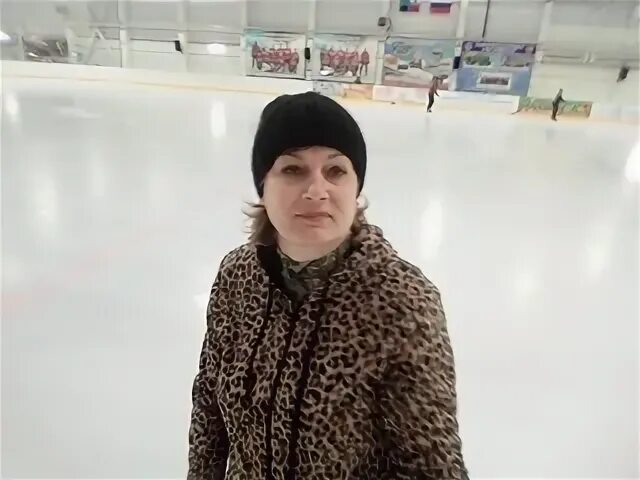 Лакомов
