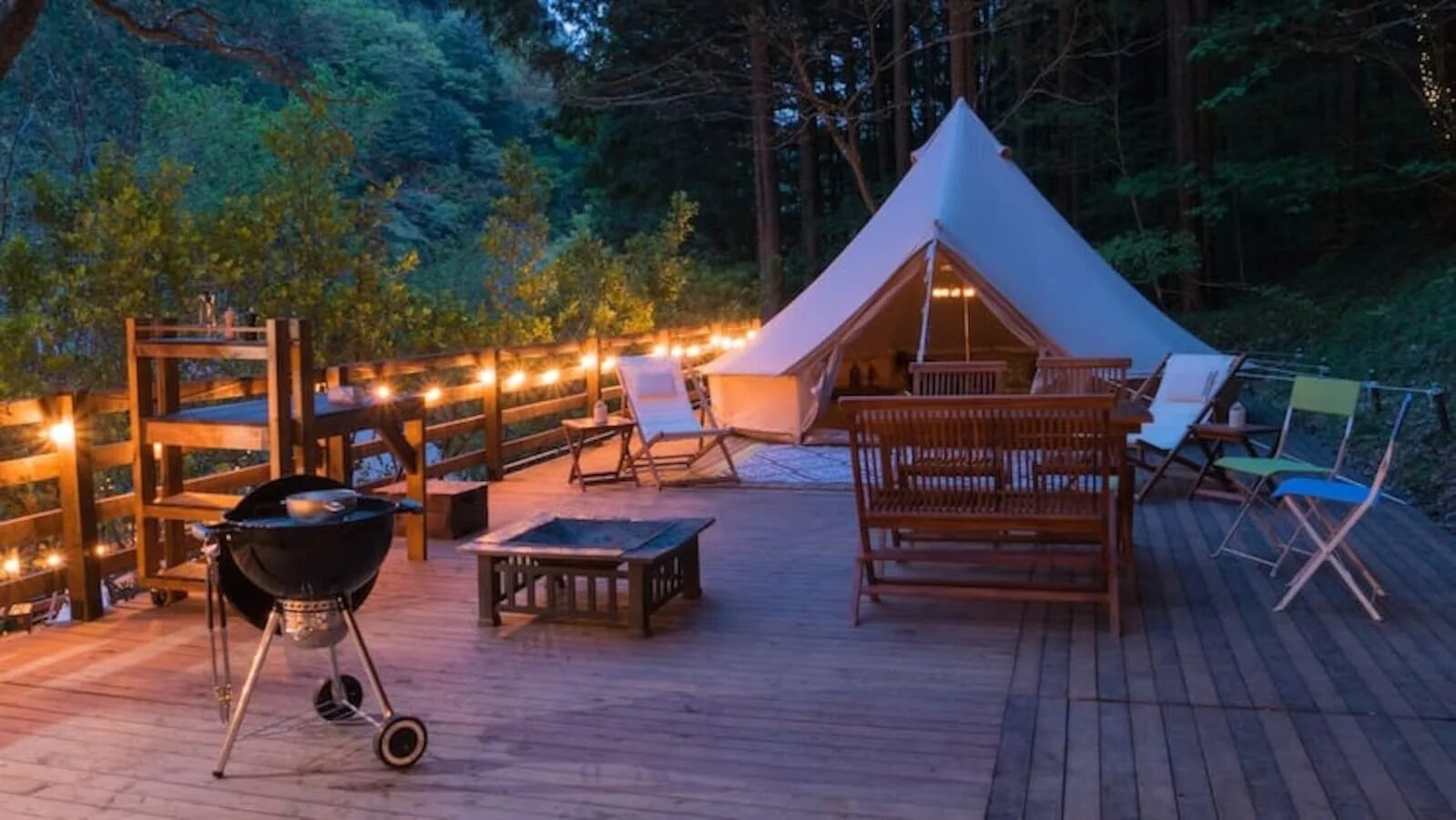 Япония палаточный городок. Camping in japan. Кемпинг в японии. Japanese camping. Япония палаточный городок.